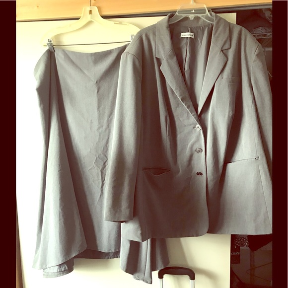 Jessica London Jackets & Blazers - Jessica London skirt suit 26w